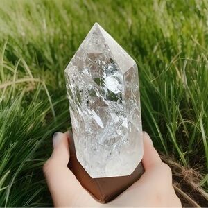 CRACKLE QUARTZ TOWER - Clear Rainbow Fire Ice Crystal Point  Sparkle Chakra